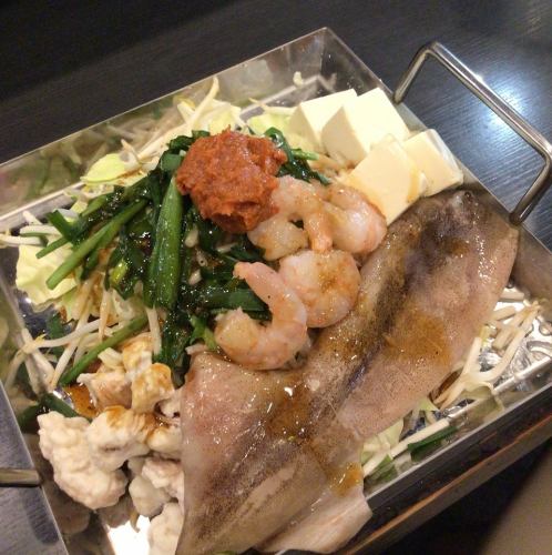 Perfect for farewell and welcome parties! Sashimi and seafood hot pot course with 2.5 hours of all-you-can-drink: 5500 yen (tax included)