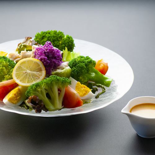 蒸鸡熟食式健康沙拉