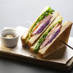 BLT