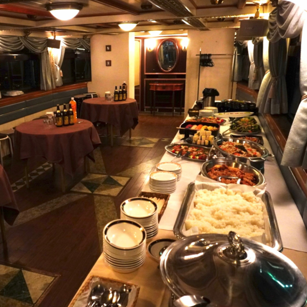 【エンゼルハープ号】ビュッフェスタイルのクルーズパーティー♪