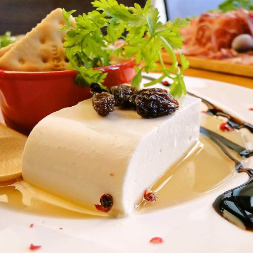 《びすとろ椿々名物!》手作りチーズ豆富