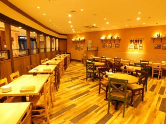 Inside the store where slow tempo music flows.Popular for girls' party, mama session, birthday ☆ Seats can be laid out.◎ at parties and banquets of up to 30 people