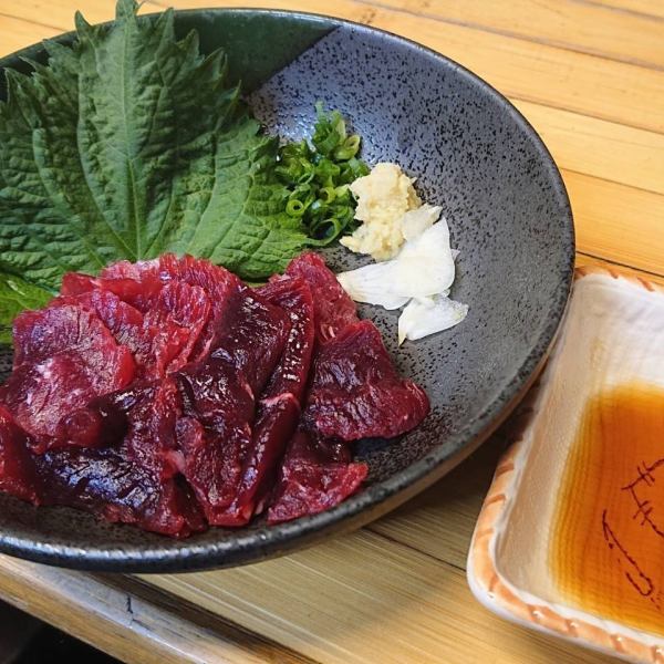 ≪ Fresh 赤 Whale red meat sashimi ♪ It is a rare gem with a high value!