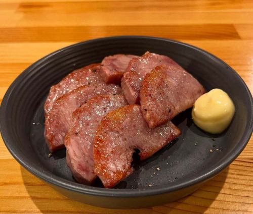 Meiho Ham

#Akeho
#Meiho Ham
#Donbiki
#Kamimaezu
#OsuDaytimeDrinking
#Osu Gourmet
#Nagoya gourmet
#Gujo
#meat
#hormone
#Keichan
#Beef offal
#OsuLunch
#drinking alone