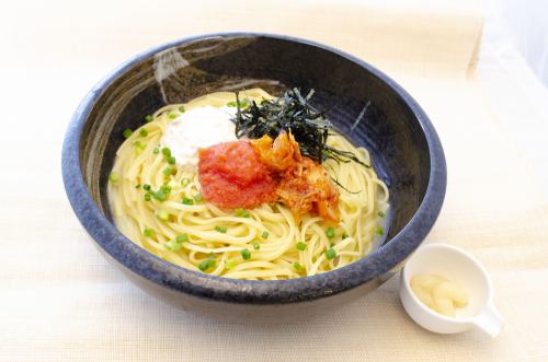 Mentaiko and kimchi with tuna mayonnaise and garlic