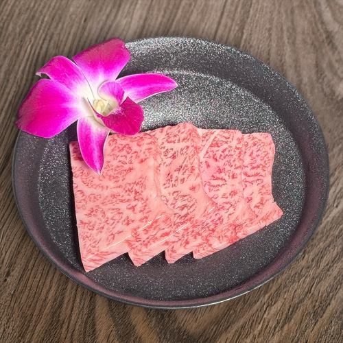 こだわりの厳選肉をご堪能ください！