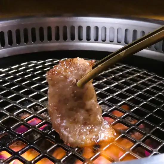 厳選食材が彩る究極の焼肉◎安楽牛の感動的な口どけをどうぞ♪