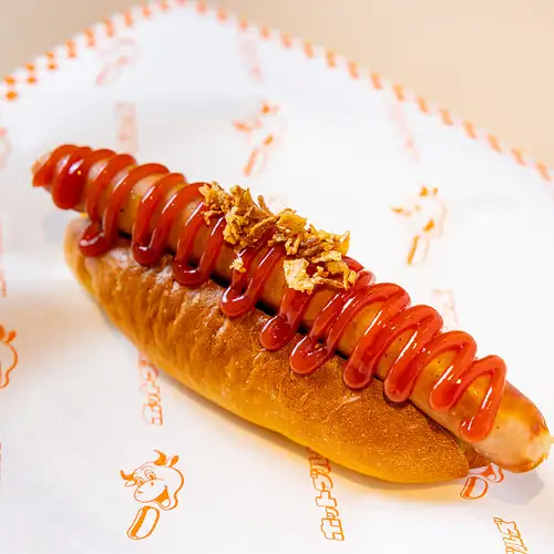 国産小麦とオリジナルソーセージのホットドッグ
