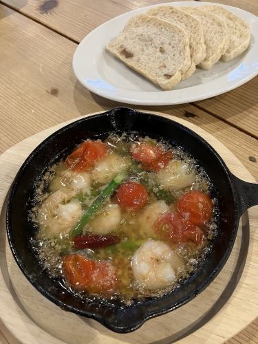 [Hot] Today's Ajillo (with bread)