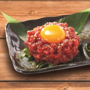 Rich and delicious Sakura Yukhoe / Fatty liver with green onion and salt