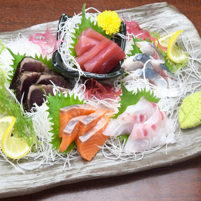 What an appetizer! Seafood is served with sake from the beginning♪
