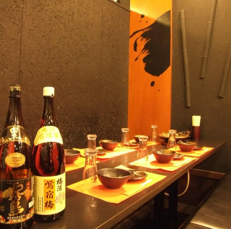 At our restaurant for after-university drinking parties and banquets, all seats are sunken kotatsu seats!
