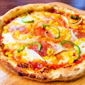 페퍼로니 살라미의 매운 피자