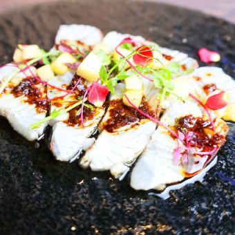 Broiled sea bream carpaccio with Japanese-style nut sauce