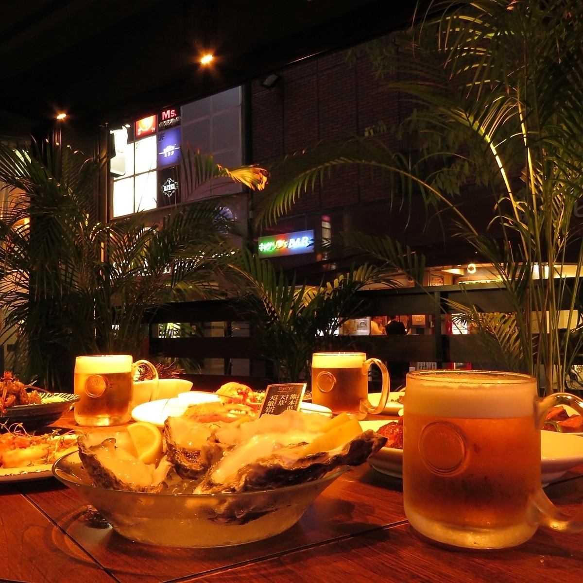 夜風を浴びながら生ビールで乾杯！BBQが楽しめるテラス席あり◎