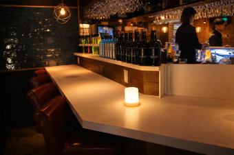 「1인이나 퇴근길에 사용하기 쉬운 카운터석」※석의 지정은 요망으로서 받습니다.빈 상황에 따라 희망에 따를 수없는 경우가 있습니다.