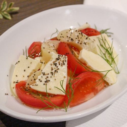 White peach and dill caprese