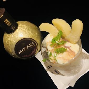 Vanilla ice cream Selectable liqueur