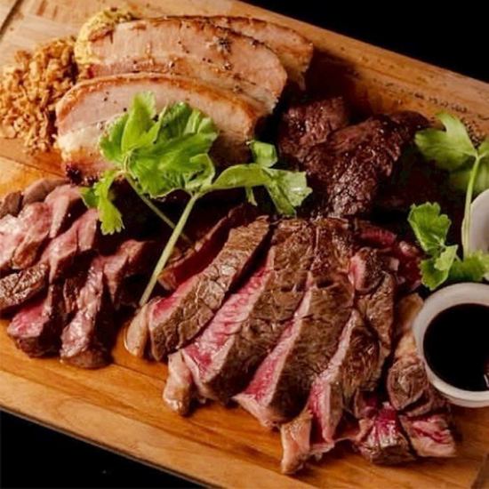 自慢の肉料理！総量1kgのMIXグリル 貸切は13名様～◎2階フロア貸切は37名様～！