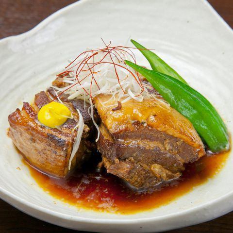 Kakuni pork / Grilled chicken wings with black pepper