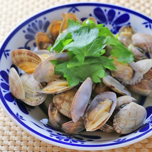 Steamed clam with sake