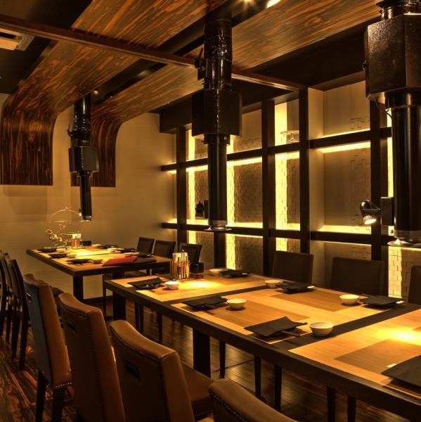 [Private room table seats] A stylish interior with a focus on interior decoration.Two private rooms for 8 people are available.By connecting this, it is possible to make a large private room for 16 people.