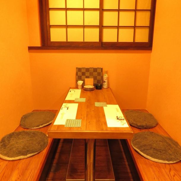 Table seats are also available ♪ Perfect for drinking parties with close friends !! [Thorough measures against infectious diseases] We are thoroughly ventilating the store, and we plan to install acrylic plates at each seat, so you can eat with confidence. You can enjoy it.