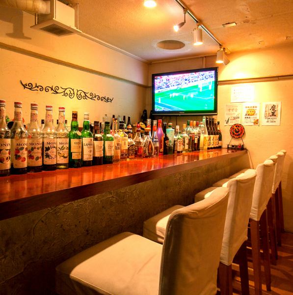 Counter seats are also available in the store, so you can enjoy your meals and drinks at your leisure regardless of the weather. ◎ Recommended for a drink on the way home from work or on a date! ♪ Please come and visit us.