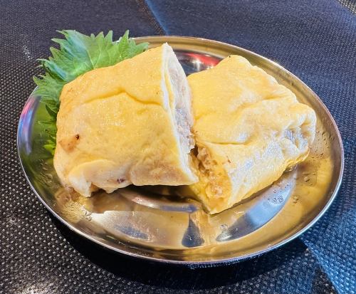 Korean-style rolled omelet with minced chicken and cheese
