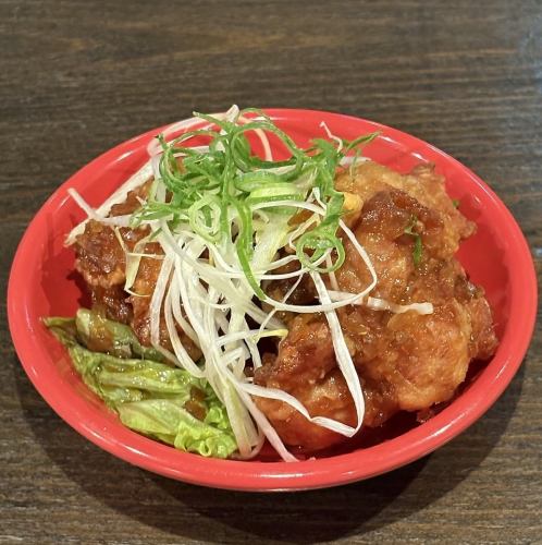 중화 가게의 튀김 (기름 닭) 1 개