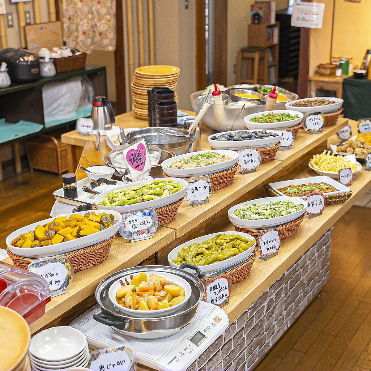 こだわりのお料理が立ち並ぶ贅沢ビュッフェ