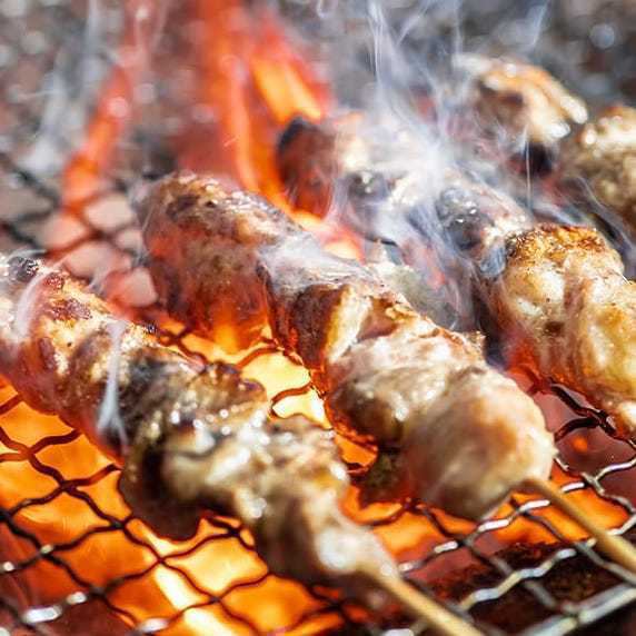 Enjoy all-you-can-eat popular charcoal-grilled yakitori in a private room!