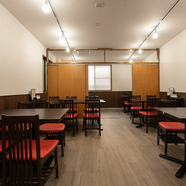 The calm and spacious interior allows you to enjoy a relaxing meal with friends, business associates, and families.All menus are authentic Chinese food! There is no doubt that you will be addicted to it ☆