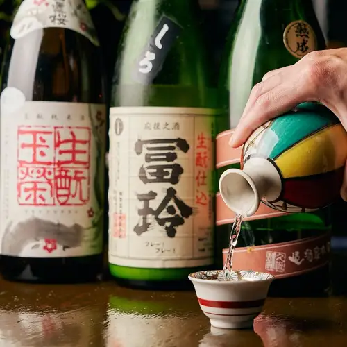 料理を引き立てるお酒多数
