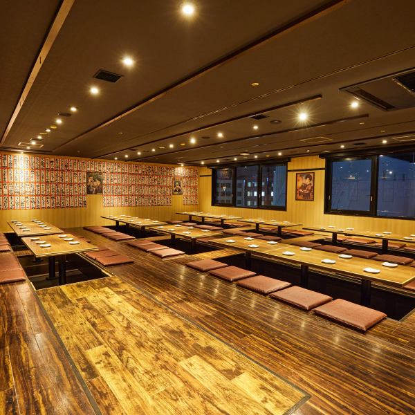 The tatami seating is spacious and comfortable.We recommend this place until the morning!! [Sannomiya, pub, night view, semi-private room, drinking party, girls' party, after-party, cheap, delicious, welcoming and farewell party]