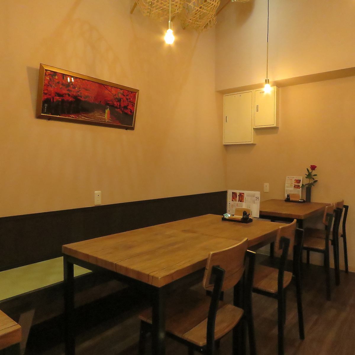 落ち着いた雰囲気のある店内でゆっくりとお過ごしいただけます。
