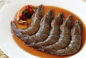 Soy sauce marinated prawn sashimi or broiled