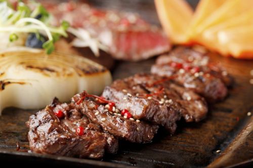 Charcoal-grilled Okuizumo beef skirt steak