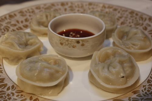 Korean-style homemade steamed dumplings (pork/kimchi/chili pepper)