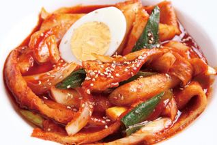 한국 포장 마차의 떡볶이