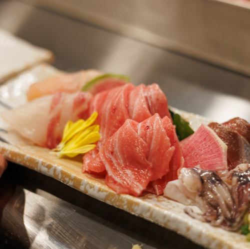 新鮮な旬の魚大漁！刺身5種盛り