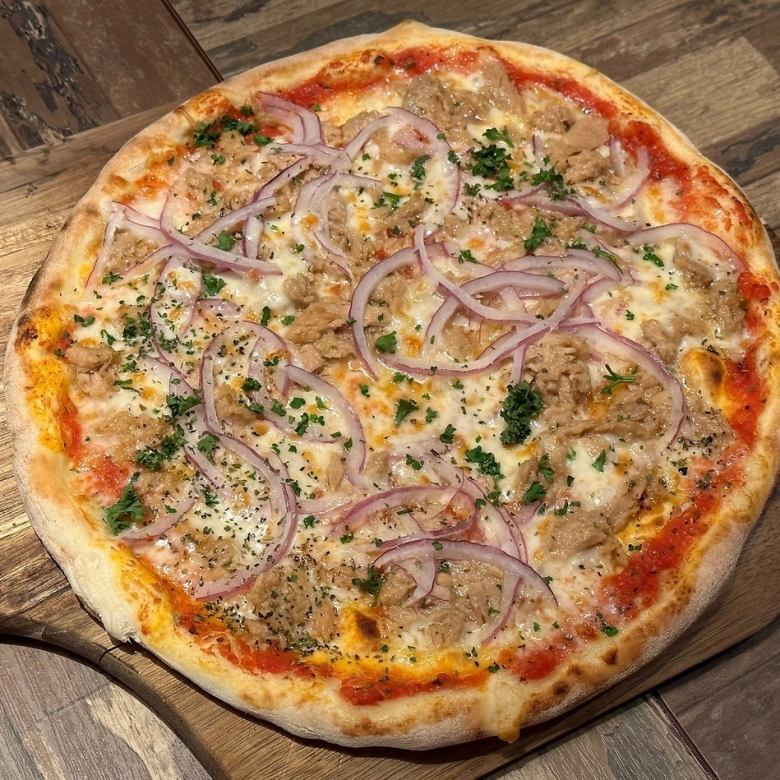 tuna cheese pizza