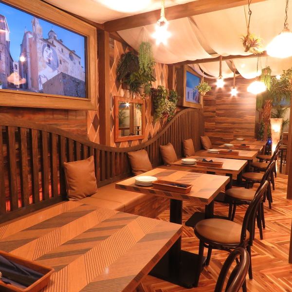 [Stylish interior!!] Perfect seating for dates, girls' night out, small banquets, etc. Of course, you can also use it privately! We look forward to your visit from lunch to dinner! Any other requests or concerns If you have any questions, please feel free to contact us!
