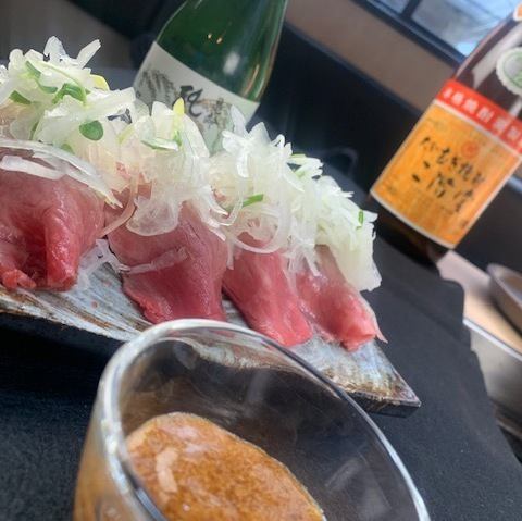 元祖、肉寿司、握り一貫　赤身/霜降り