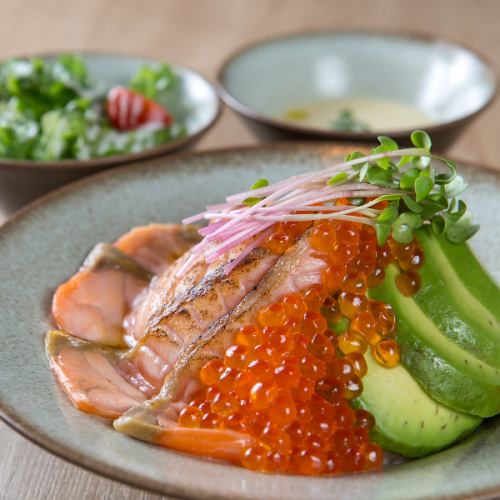 Grilled salmon rice bowl lunch