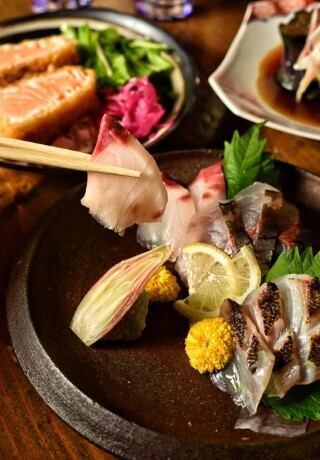 嘉手納ロータリー近くにひっそりと佇む隠れ家で美食を堪能。