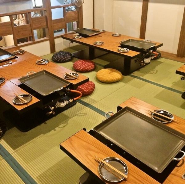 【団体様、貸し切りもＯＫ！】小上がりの座敷席は最大18名様までの貸し切りでのご利用が可能です。 団体様、お子様連れのお客様、ぜひご利用下さい◎