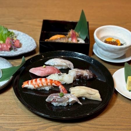 【晚餐●桔梗套餐】 享用時令小菜、握壽司、湯、甜點的方案。