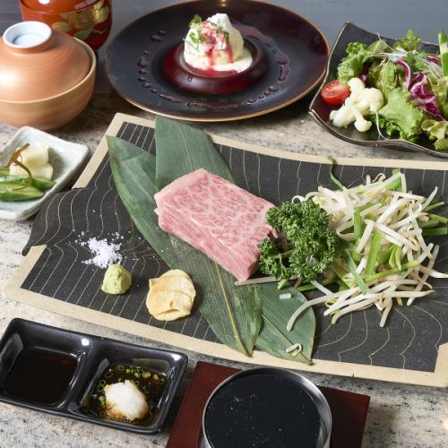 黒毛和牛のコース◆4,620円(税込)※7,700円で前菜3種盛りや黒毛和牛100gコースも有