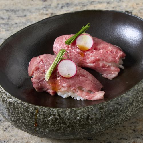 黒毛和牛の炙り寿司